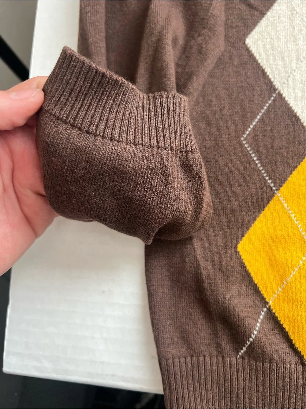 Banana Republic Brown V-Neck Argyle Sweater Yellow & Cream Diamonds Cashmere L